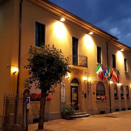Hotel La Pendola Ozzero Exteriör bild